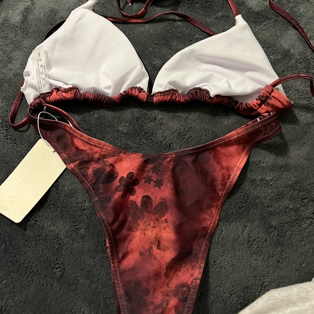 Women’s two piece bathing suite - Picture 2 of 2